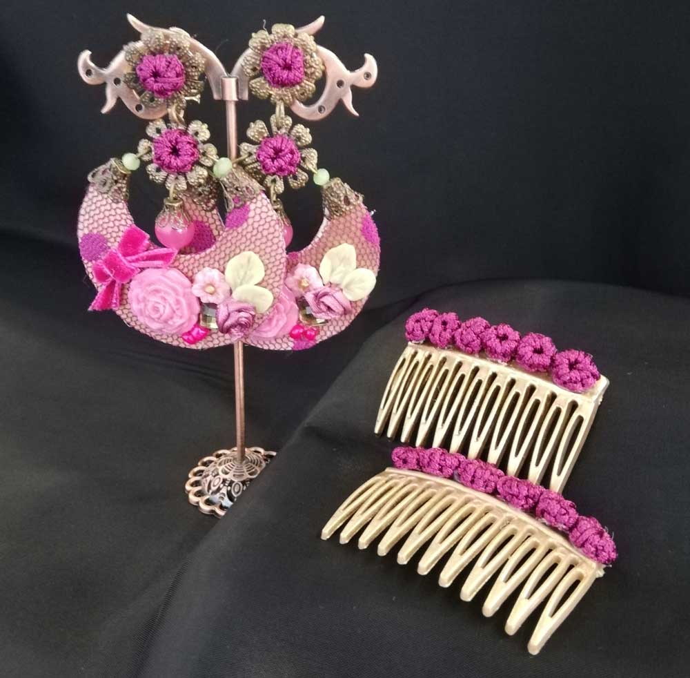 Conjunto rejilla y flor crochet fucsia, Moda flamenca