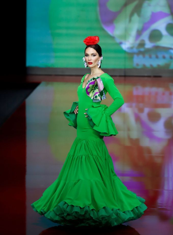 Trajes de flamenca rocieros - Vestido flamenca verde balenciaga