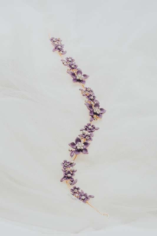 Adorno novia cerámica morado