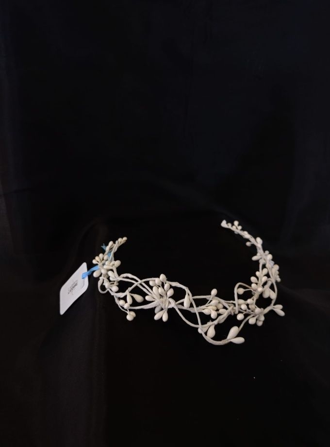 Accesorio floral brillante