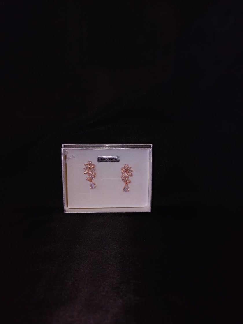 Pendientes zirconita dorados