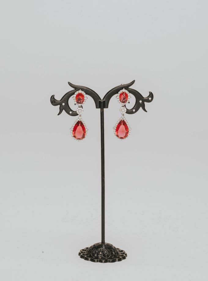 Pendientes rojos pétalo