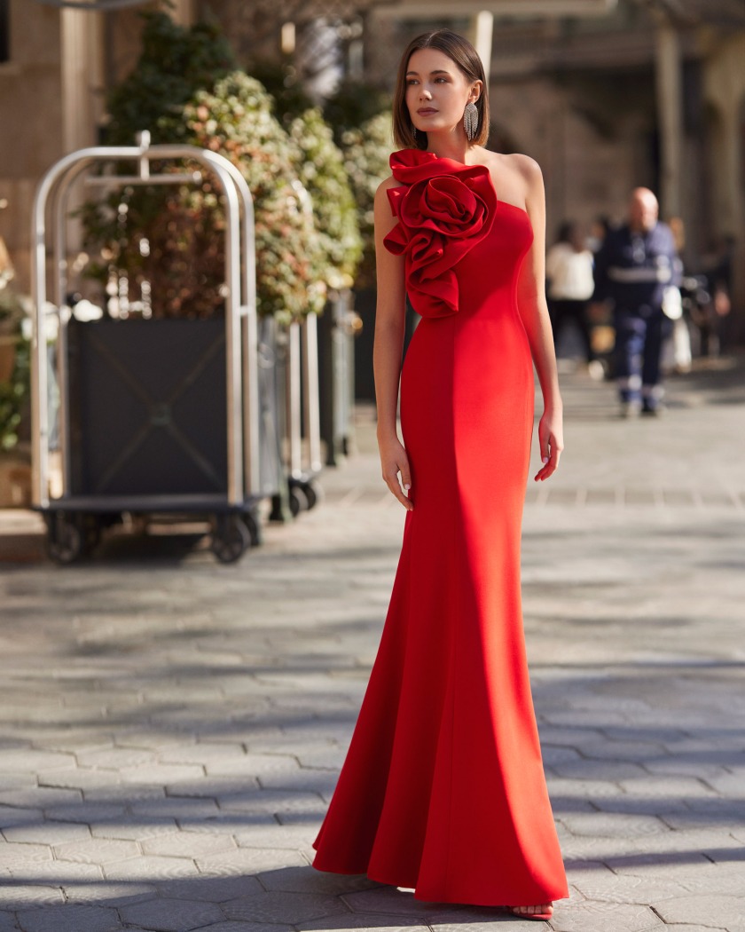 VESTIDO CEREMONIA ESCOTE ASIMETRICO CON FLOR