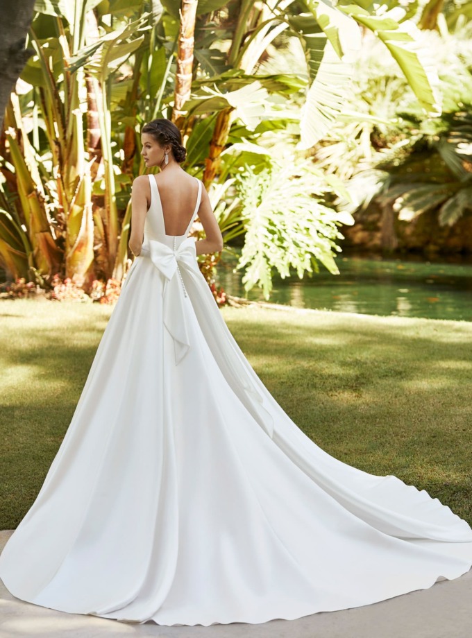 Vestido de novia de Adriana Alier – Zuley