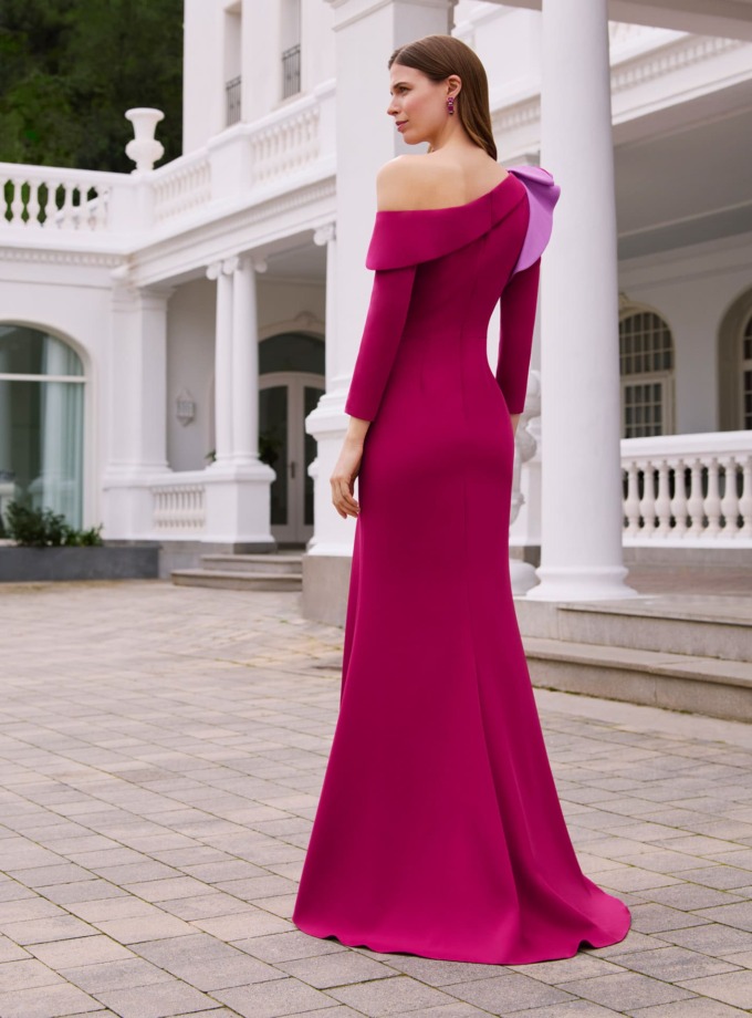 Vestido Couture-club largo asimétrico en crepé