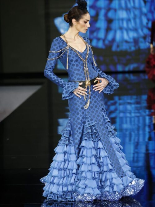 Traje de flamenca brocado con detalles dorados